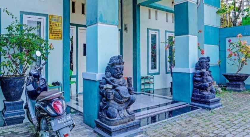 Oyo 91731 Home Stay Elis Cateliya Syariah Karawang Exterior foto